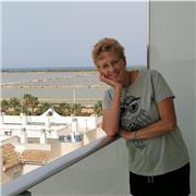 Profesora de Inglés nativa norteamericana y bilingue. Doy clases de apoyo desde primaria hasta Bachillerato y ayudo a preparar exámenes de Cambridge hasta First Certificate